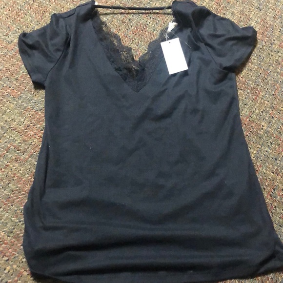 cute black t shirt dressy! - Picture 1 of 1